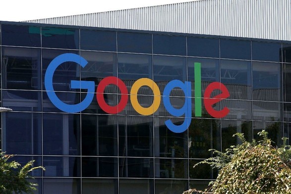 Google launches SynthID Detector, a portal where users can upload files to check for AI-generated content created with Google AI. #Google #SynthID #AI #ArtificialIntelligence #Tech #Deepfake #AIDetection #Verification #TechNews #AIethics