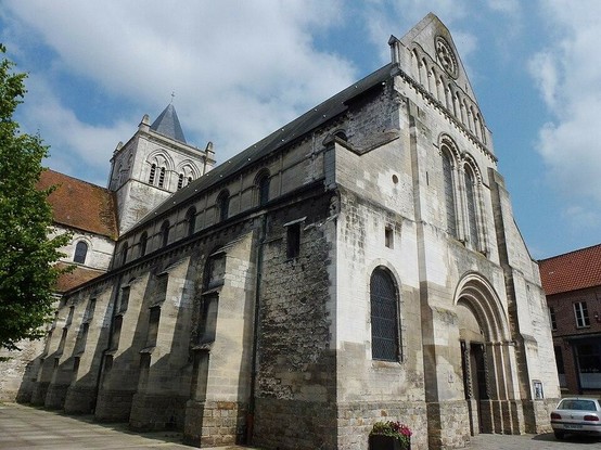 Eglise Saint-Omer à #Lillers (#PasDeCalais) Construction XIIe siècle. Eglise : classement par liste de 1875.
Suite 👉 https://monumentum.fr/monument-historique/pa00108334/lillers-eglise-saint-omer
#Patrimoine #MonumentHistorique
Photo CC-BY-SA 4.0 : Havang(nl)