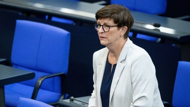 Sechs Posten bleiben offen: Laschet und Esken leiten Ausschüsse - AfD geht leer aus