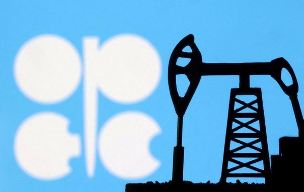 Oil falls on stronger US dollar, possibility of higher OPEC+ output