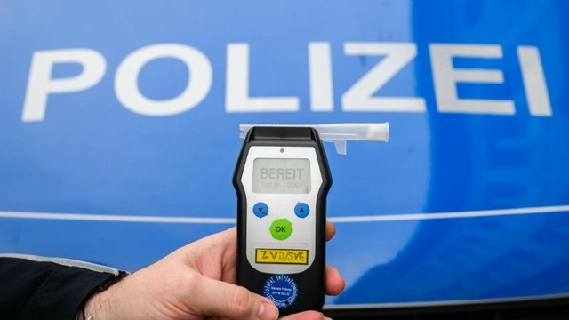 Polizei zieht betrunkenen Autofahrer aus dem Verkehr