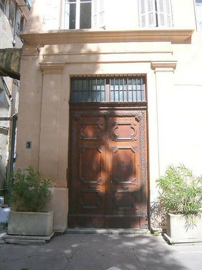 Maison à #AixenProvence (#BouchesDuRhône) Construction XVIIe siècle. Les vantaux de la porte : inscription par arrêté du 10 avril 1929.
Suite 👉 https://monumentum.fr/monument-historique/pa00081075/aix-en-provence-maison
#Patrimoine #MonumentHistorique
Photo CC-BY-SA 4.0 : Le Passant