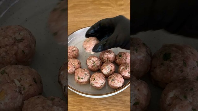 The best Italian meatballs I ever made! #italianfood #meatballs #italian #easyrecipe #italianlunch