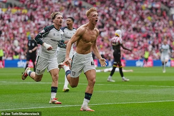 Sunderland have been promoted to the Premier League after winning the play-off final