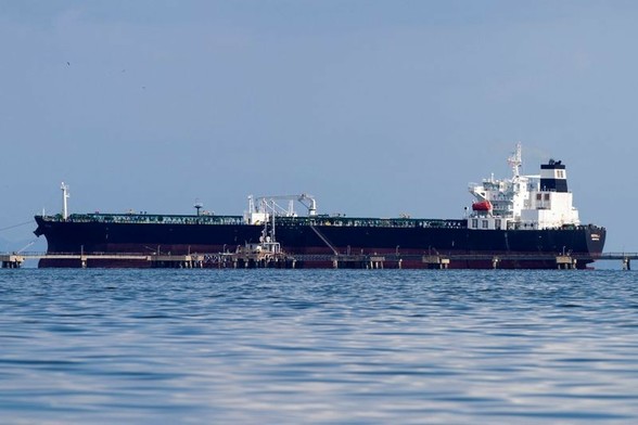 Oil prices inch up as U.S. bans Chevron from exporting Venezuelan crude