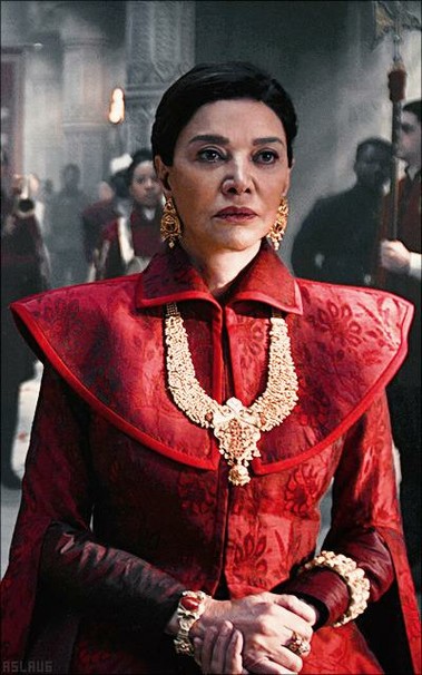 Shohreh Aghdashloo as Elaida