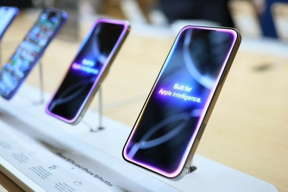 Apple To Launch iPhone 17 With Radically Different Software, Report Says