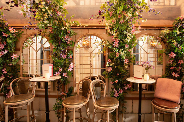 There Is A Hidden Floral Terrace Boasting Live Jazz And Some Of The Best French Food In Glasgow