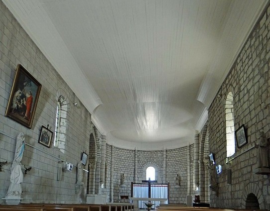 Eglise Saint-Pierre à #LaSauvetatdeSavères (#LotEtGaronne) Eglise à abside arrondie et à deux absidioles sur les bras du transept. Quatre chapiteaux romans sont conservés, situés sur l'arc des deux absidioles. ...
Suite 👉 https://monumentum.fr/monument-historique/pa00084245/la-sauvetat-de-saveres-eglise-saint-pierre
#Patrimoine #MonumentHistorique
Photo CC-BY-SA 4.0 : Jacques MOSSOT