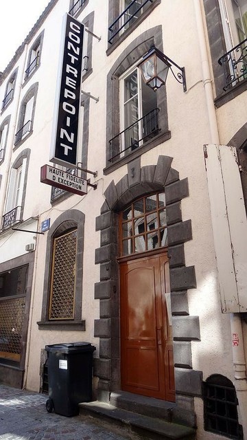 Immeuble à #ClermontFerrand (#PuyDeDôme) Cet immeuble, dont les façades ne présentent pas d'éléments architecturaux notables, abrite une cage d'escalier dotée d'une belle rampe en fer forgé, présentant un décor...
Suite 👉 https://monumentum.fr/monument-historique/pa00092518/clermont-ferrand-immeuble
#Patrimoine #MonumentHistorique
Photo CC-BY-SA 4.0 : Rilba