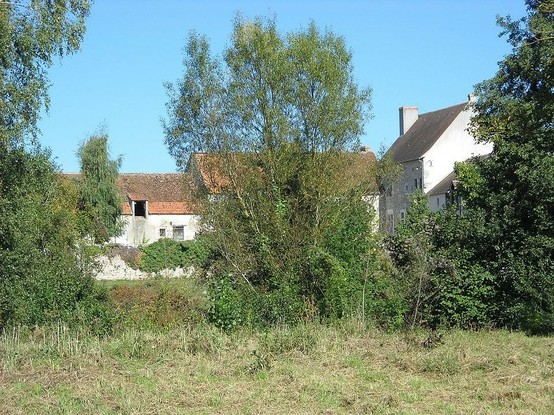 Ferme du Ver à #Tavers (#Loiret) La terre est mentionnée depuis la fin du XIIIe siècle. Elle appartint à Catherine de Médicis, qui était duchesse d'Orléans et comtesse de Beaugency. La ferme comprend quatre cor...
Suite 👉 https://monumentum.fr/monument-historique/pa00099031/tavers-ferme-du-ver
#Patrimoine #MonumentHistorique
Photo CC-BY-SA 4.0 : Antonio d'Orleans