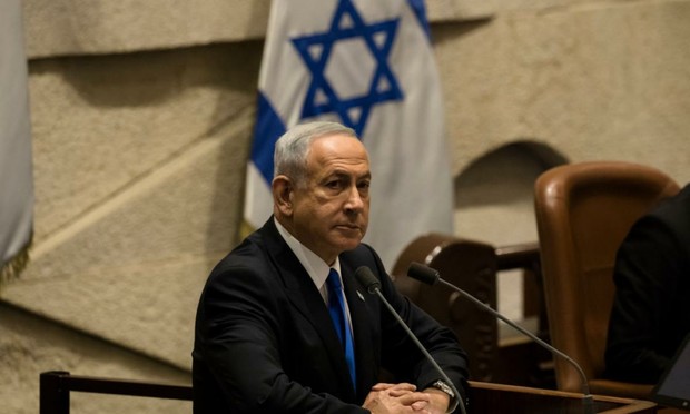 El primer ministro de Israel, Benjamin Netanyahu, en una sesión de la Knesset (Parlamento), en diciembre de 2022. (Amir Levy / Getty Images)