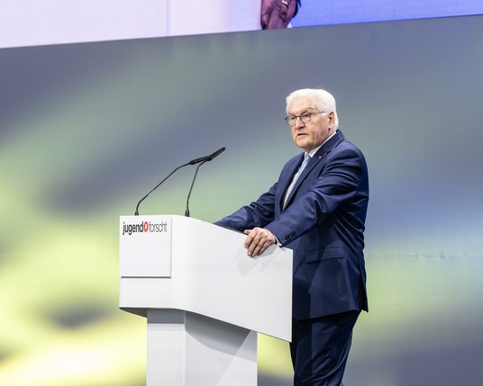 Bundespräsident Frank-Walter Steinmeier bei seiner Rede zum Bundesfinale von Jugend forscht.