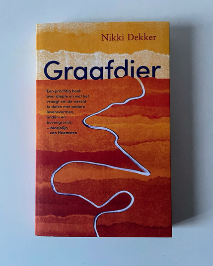 Boekcover van Graafdier (2024) van Nikki Dekker (Uitgever: De Bezige Bij)