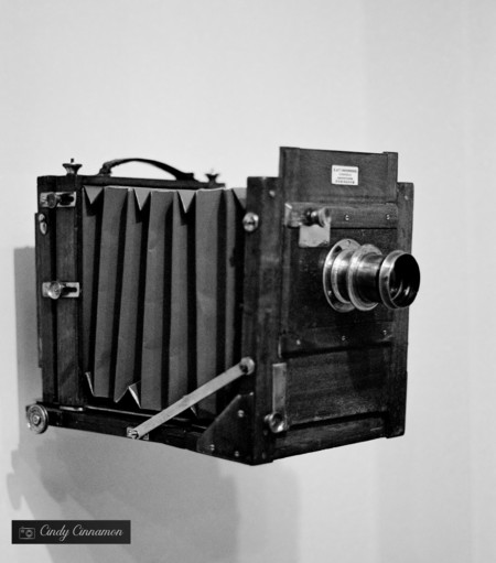 Caméra photo ancienne photographiée par Cindy Cinnamon