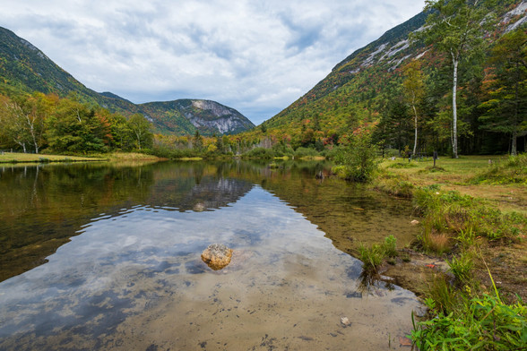 Mt Willard is reflected in the shallow waters of Wiley House Pond. It's fall and the foliage is starting to turn.
© Tom Goetz. All rights reserved. Training an AI on this image is expressly forbidden.