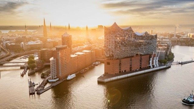 Worum Helmut Schmidt Hamburg einst bat – und was seine Stadt heute daraus macht
