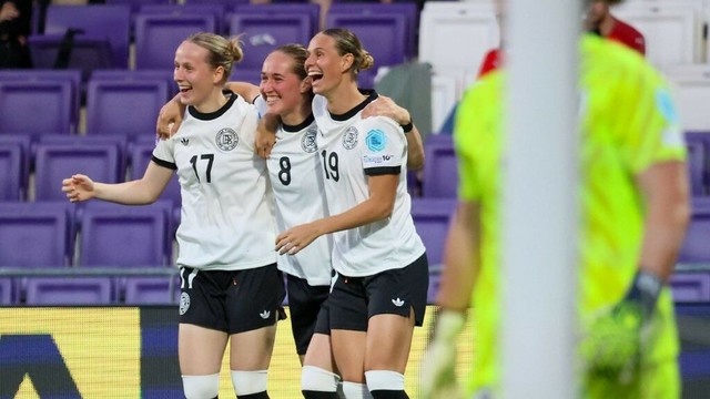 Spektakulärer EM-Härtetest: DFB-Frauen zerlegen Österreich in 45 Minuten gnadenlos