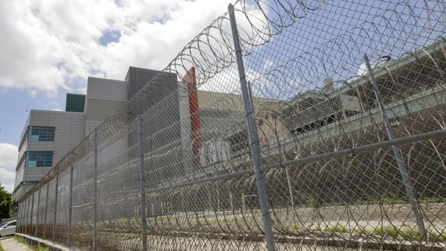 New Orleans jail escapee releases videos, prompting search of home where they were made, source says