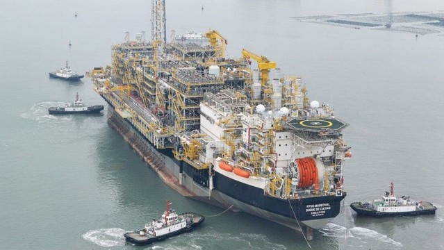 🇧🇷🇨🇮Petrobras inicia negociação exclusiva para explorar petróleo na Costa do Marfim

A estatal brasileira anunciou nesta quarta-feira que ganhou o direito de negociar diretamente os contratos para explorar nove áreas no mar do país africano.

O Conselho de Ministros da Costa do Marfim disse que a Petrobras "ajudará a desenvolver a parte oeste da bacia sedimentar do país, que ainda não foi muito explorada", destacando a experiência da empresa em águas profundas.