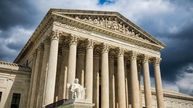 La Cour Suprême des États-Unis autorise une plainte pour « discrimination inversée »