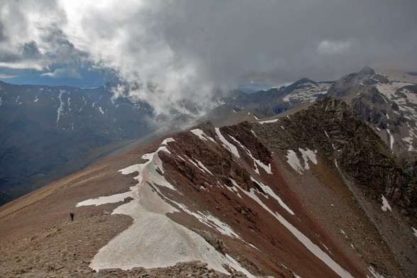 Fotografía llegando a la cima del Tozal de Bocs