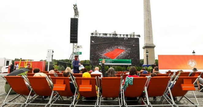 selon Amélie Mauresmo, la fan zone de la Concorde a attiré «plus de 25.000 spectateurs»