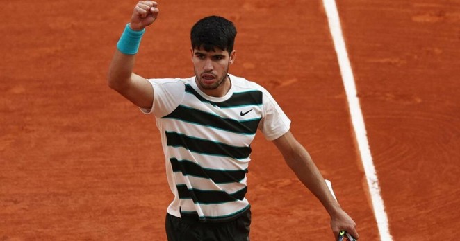 EN DIRECT - Roland-Garros : déchaîné, Alcaraz prend les devants dans le cinquième set, finale exceptionnelle sur le Chatrier