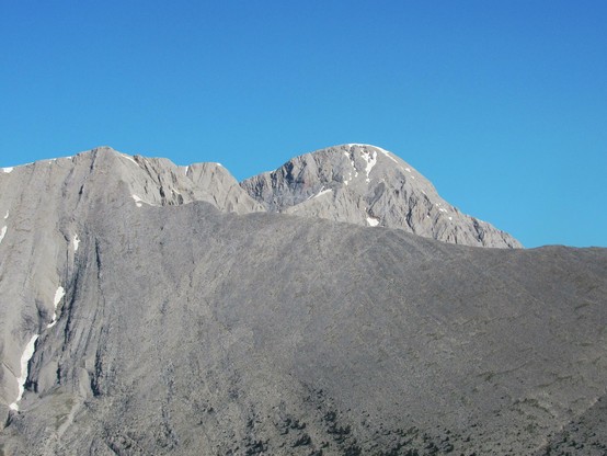 El Pico Cotiella (2912 m) esta mañana.