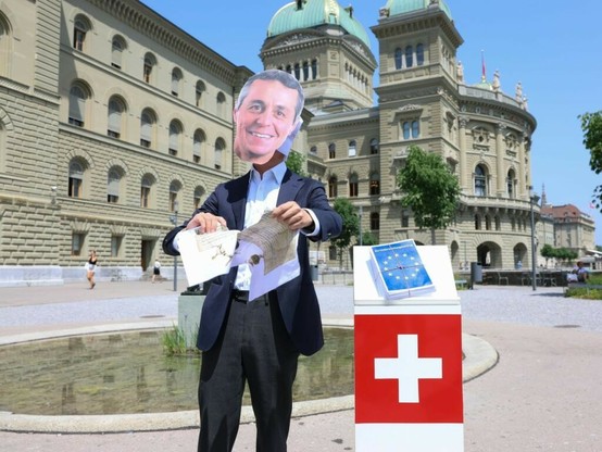 Pour l'UDC, une « attaque frontale contre la démocratie suisse »
