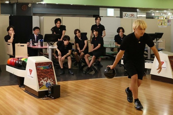 「１ピンずつ増えてくボウリング」完結編！挑戦は100回超…果たして、８人連続成功の奇跡は起こるのか？待望の「サウナでととのう話」第２弾も開催！ - fujitv.co.jp