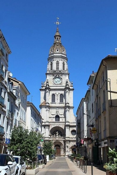 Eglise Notre-Dame à #BourgenBresse (#Ain) Construction 1ère moitié XVIe siècle. Eglise Notre-Dame : classement par arrêté du 21 décembre 1914.
Suite 👉 https://monumentum.fr/monument-historique/pa00116321/bourg-en-bresse-eglise-notre-dame
#Patrimoine #MonumentHistorique
Photo CC-BY-SA 4.0 : Chabe01