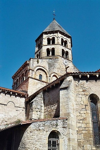 Eglise Saint-Julien à #Chauriat (#PuyDeDôme) Ancienne église conventuelle. Construction Moyen Age. Eglise : classement par liste de 1840.
Suite 👉 https://monumentum.fr/monument-historique/pa00091974/chauriat-eglise-saint-julien
#Patrimoine #MonumentHistorique
Photo CC-BY-SA 4.0 : EmDee