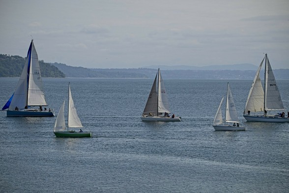 Sailboats on Puget Sound #sailboat #pugetsound #seattle #photography #water #sailing #photography #photo #meermittwoch #waterwednesday