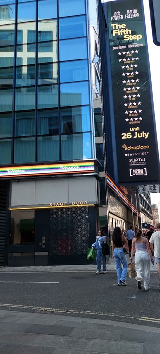 Soho Theatre verwendet gleich alle Farben