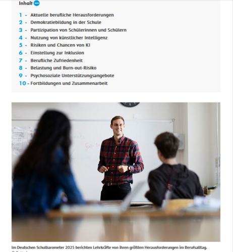 Ausschnitt des oben verlinkten beitrags im deutschen Schulportal mit Foto eines Lehrers vor einer Klasse.