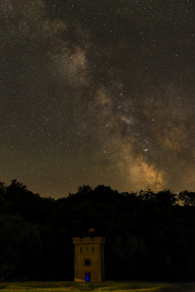 Voie Lactée, Nuit insolite, La Chapelle aux Bois

Canon R6 + RF 15-35mm f2,8

#astrophotographie #astrophotography #astronomy #night #stars #astronomie #nuit #astrophoto #photography #photographie #lune #space #nightsky #longexposure #nightphotography #photo #landscape #darksky #cosmos #nature #star #paysage #instanight #nightscape #voielactée #starrynight #Vosges #france #canonr6