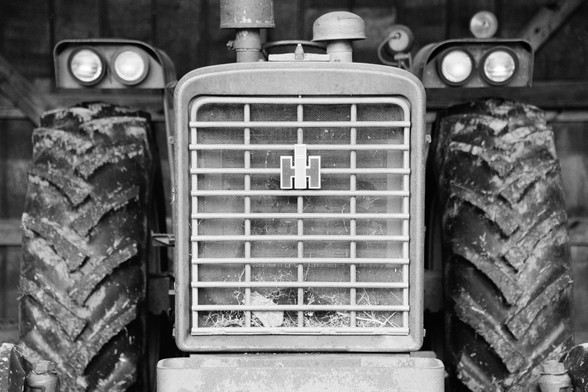 Nikon F100 | Nikon 28-300 3.5-5.6 | Kodak Tri-X 400 400 @ 320

Home developed in XTOL Stock | 6:00 @ 22C | Rotation

The front grill of an old international harvester tractor