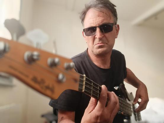 Moi à la basse