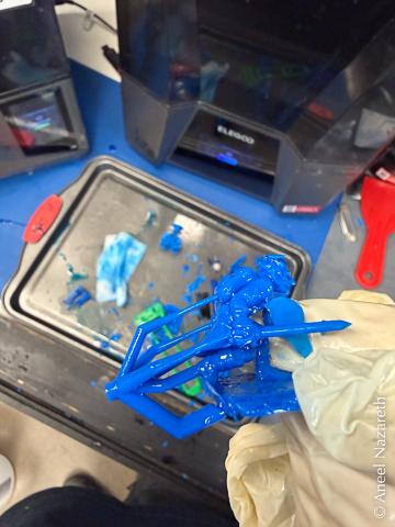 A successful print of a model with designed sprues