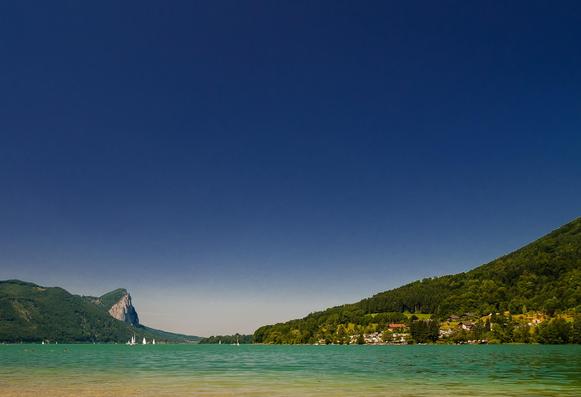 Der Mondsee (Oberösterreich) bei Tageslicht