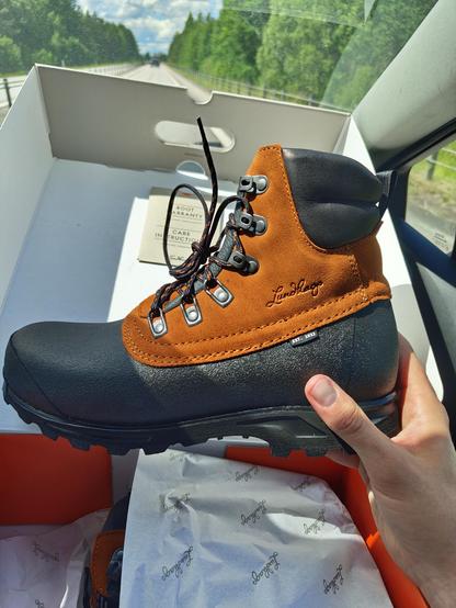 Photo of Lundhags Tjakke II Trekking Boot Mid