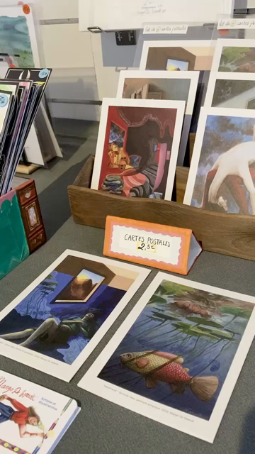 A short video showing a sneak peak of the table at my exhibition "Horizons", with my linocut prints, postcards, prints and bookmarks.