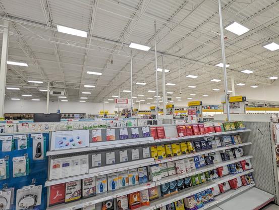Alternate view of the aile, panned up so you can see more of the store