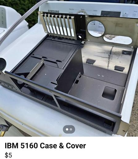Inside of IBM 5150, looks pretty good actually