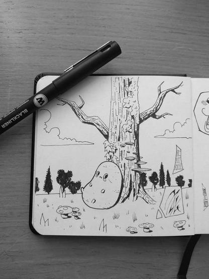 Dessin dans un petit carnet représentant une petite créature dodue adossée à un arbre et semblant au bout de sa vie
