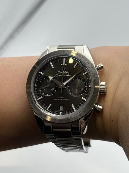 Wrist shot from the right side.
