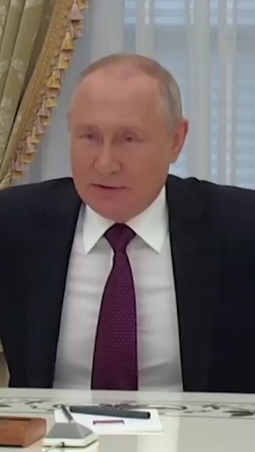 Problémy s palivem nejsou, říkal Peskov.