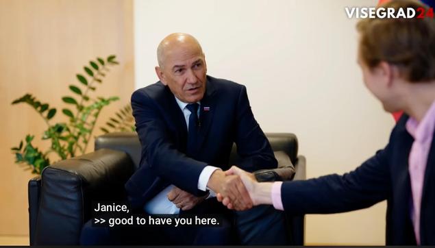 Voditelj youtube oddaje Visegrad24 se rokuje z Janšo. Podnaslov: »Janice, so good to have you here«