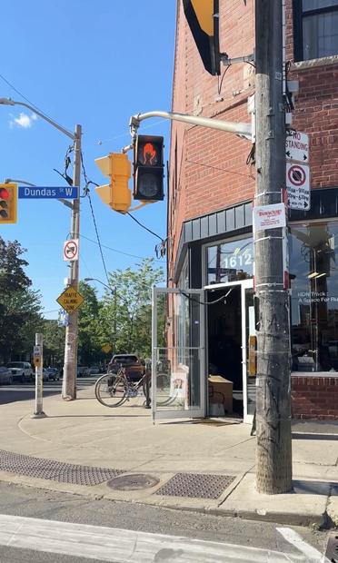 Store front dundas